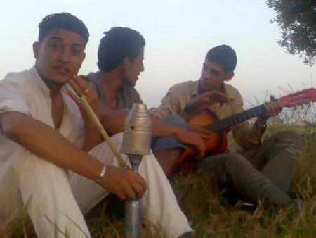 makaynach ghir chicha kayan nachat
